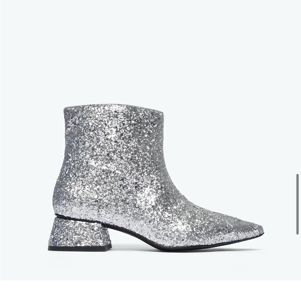 Freda Salvador Ruthie Silver Glitter Bootie Size 6.5